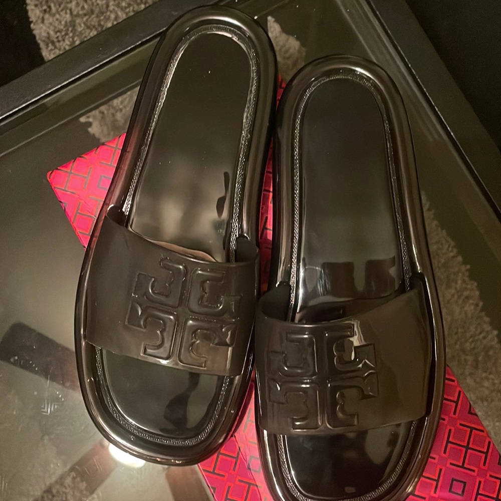 Tory Burch slides sz 9
